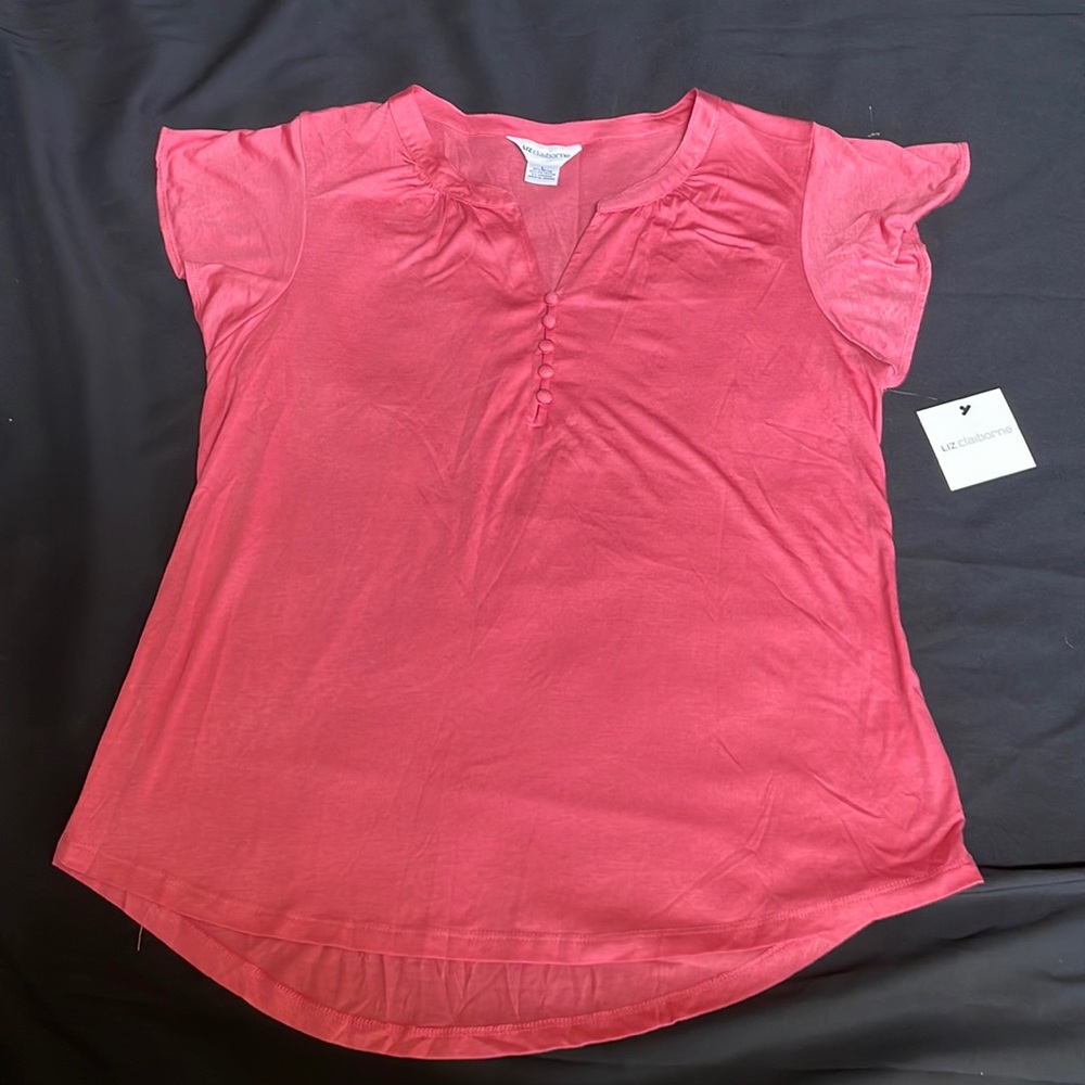 NWT Liz Claiborne Pink short Sleeve top with buttons Size L